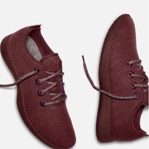 Allbirds Women’s Wool Runners Size 8 in Tuke Jam Maroon. Great Condition